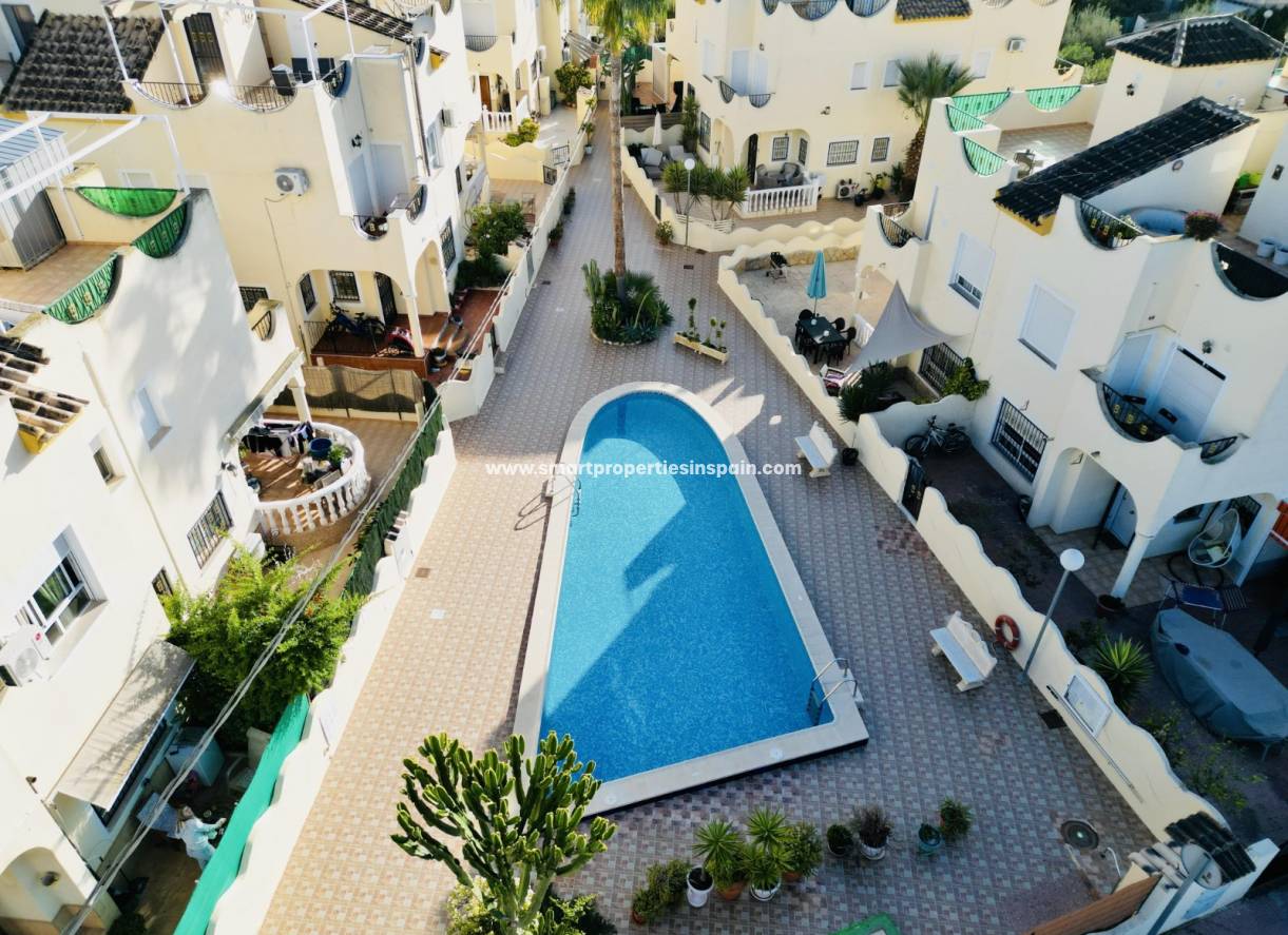 Reventa - Vivienda Semi Adosada - La Marina - Urbanización La Marina