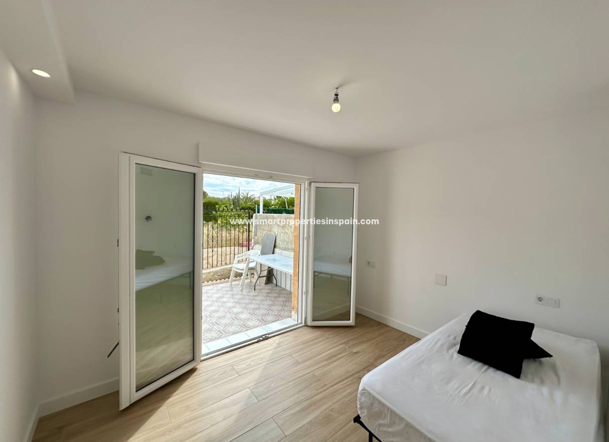 Reventa - Vivienda Semi Adosada - La Marina - Urbanización La Marina