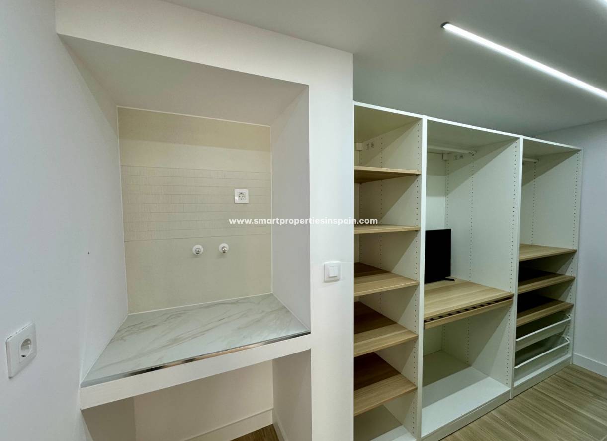 Reventa - Vivienda Semi Adosada - La Marina - Urbanización La Marina