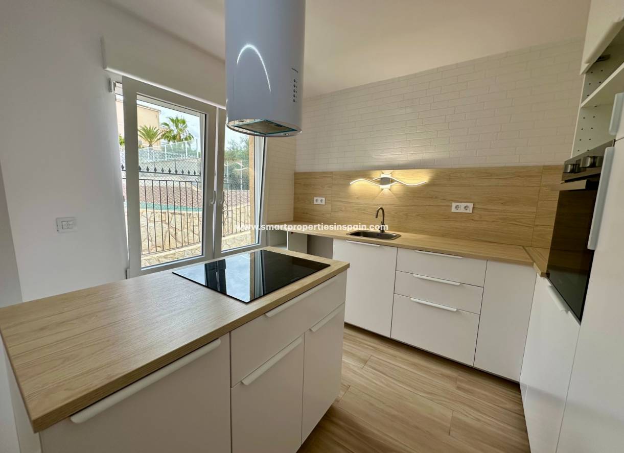 Reventa - Vivienda Semi Adosada - La Marina - Urbanización La Marina