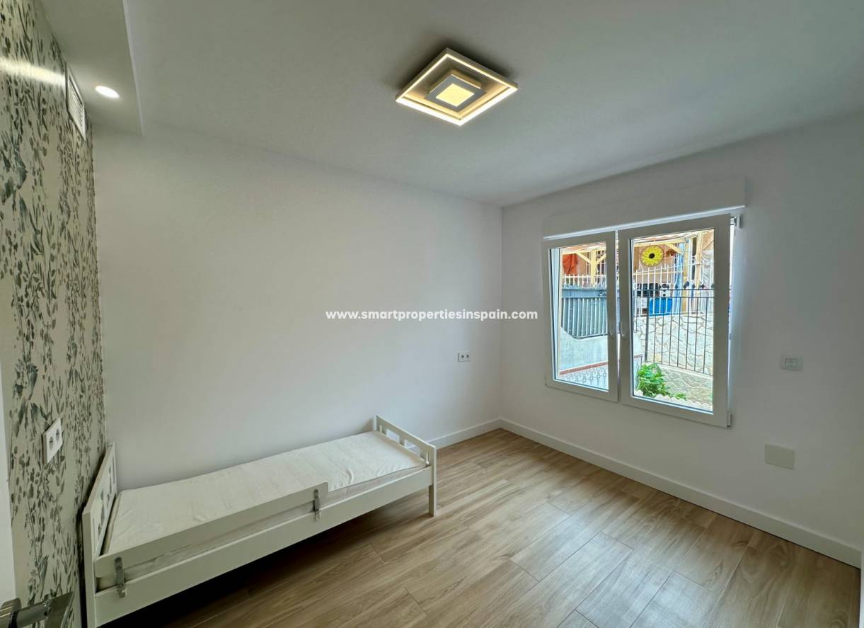 Reventa - Vivienda Semi Adosada - La Marina - Urbanización La Marina