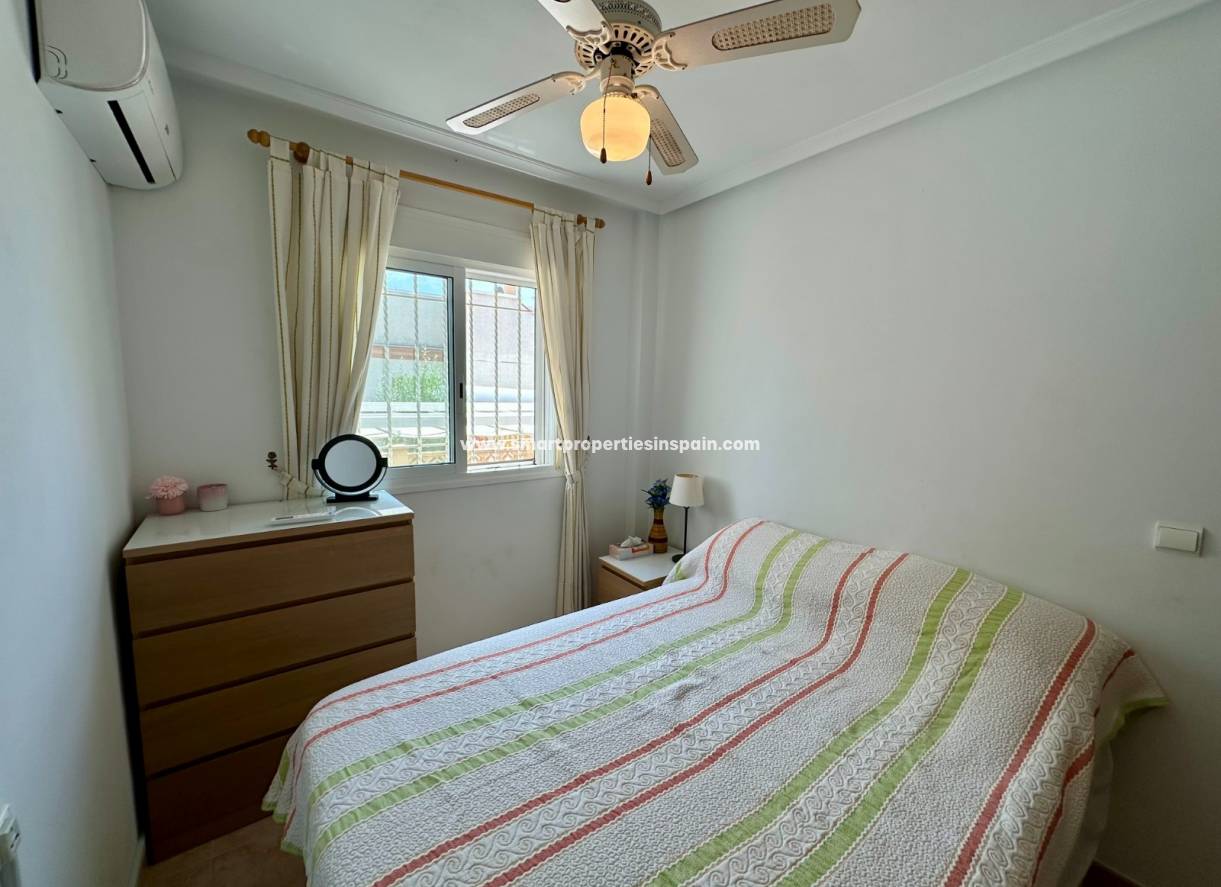 Reventa - Vivienda Semi Adosada - La Marina - Urbanización La Marina