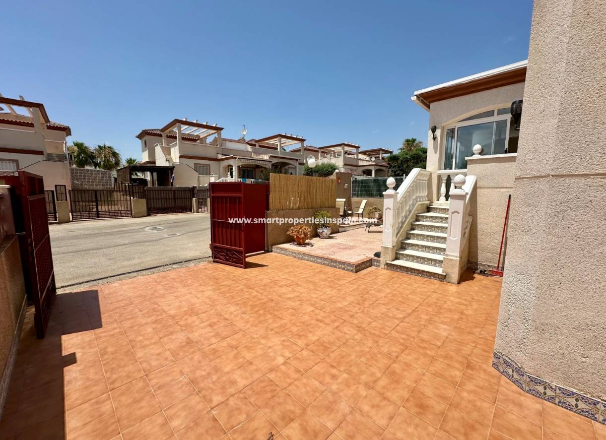 Reventa - Vivienda Semi Adosada - La Marina - Urbanización La Marina