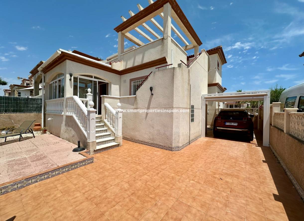 Reventa - Vivienda Semi Adosada - La Marina - Urbanización La Marina