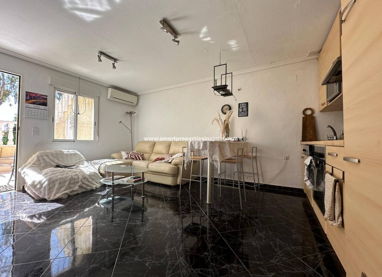 Reventa - Vivienda Semi Adosada - La Marina - Urbanización La Marina