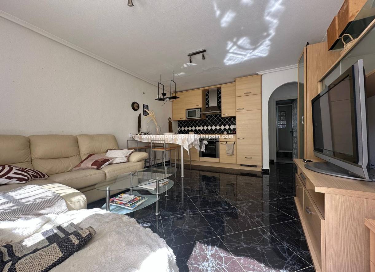 Reventa - Vivienda Semi Adosada - La Marina - Urbanización La Marina