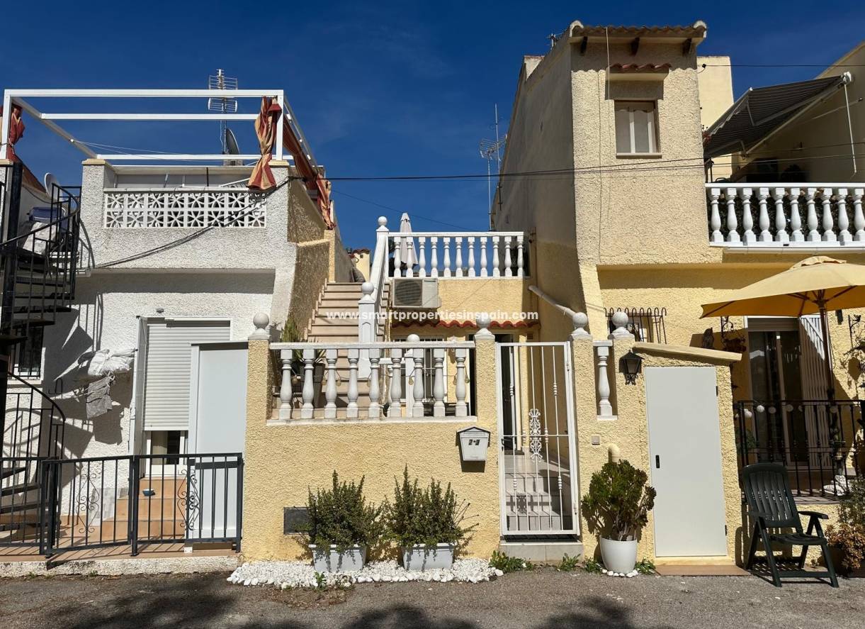 Reventa - Vivienda Semi Adosada - La Marina - Urbanización La Marina