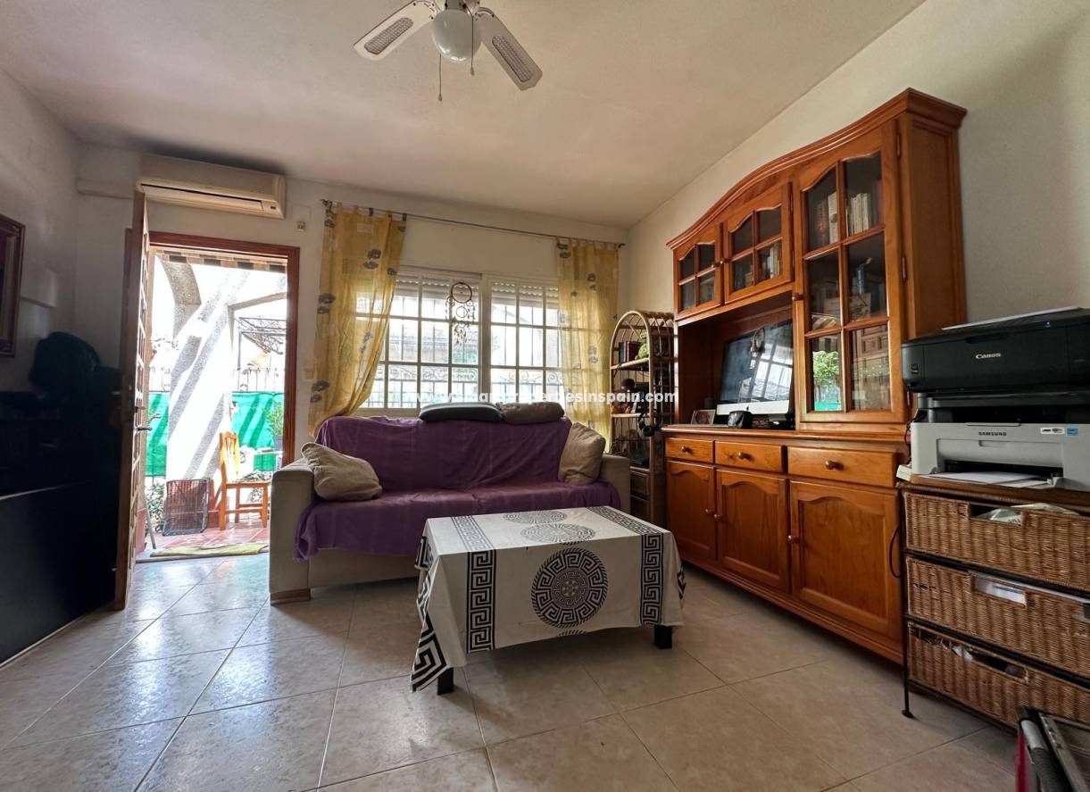 Reventa - Vivienda Semi Adosada - La Marina - Urbanización La Marina