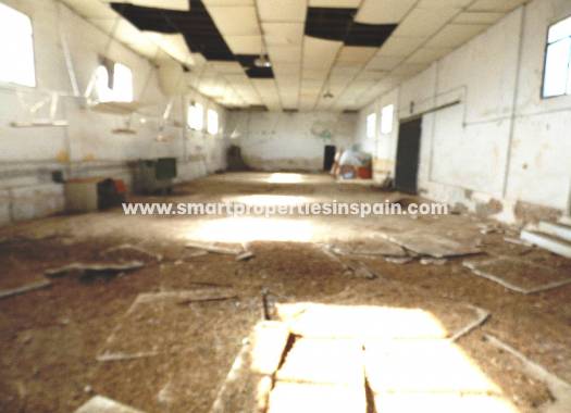 Revente - commercial - Elche