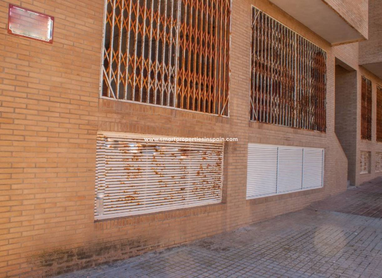 Revente - commercial - La Marina - La Marina Village