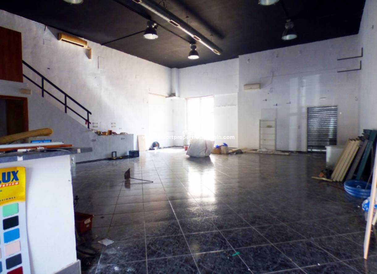 Revente - commercial - La Marina - Urbanización La Marina