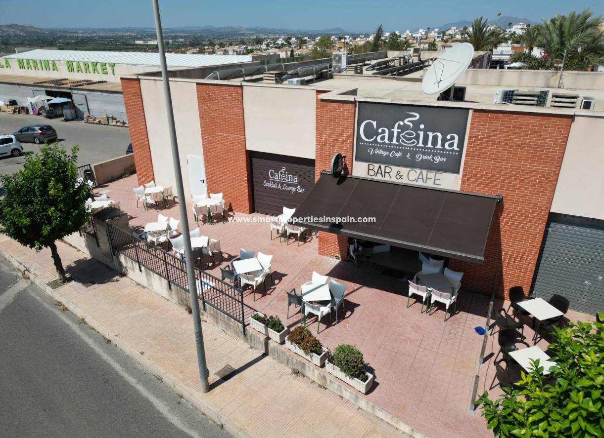 Revente - commercial - La Marina - Urbanización La Marina
