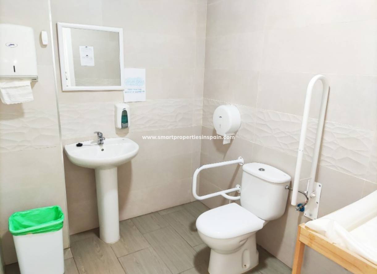 Revente - commercial - La Marina