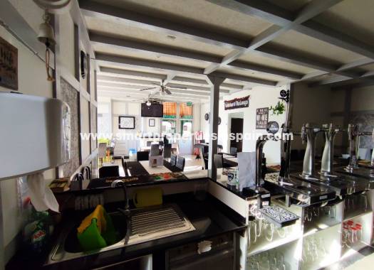 Revente - commercial - La Marina