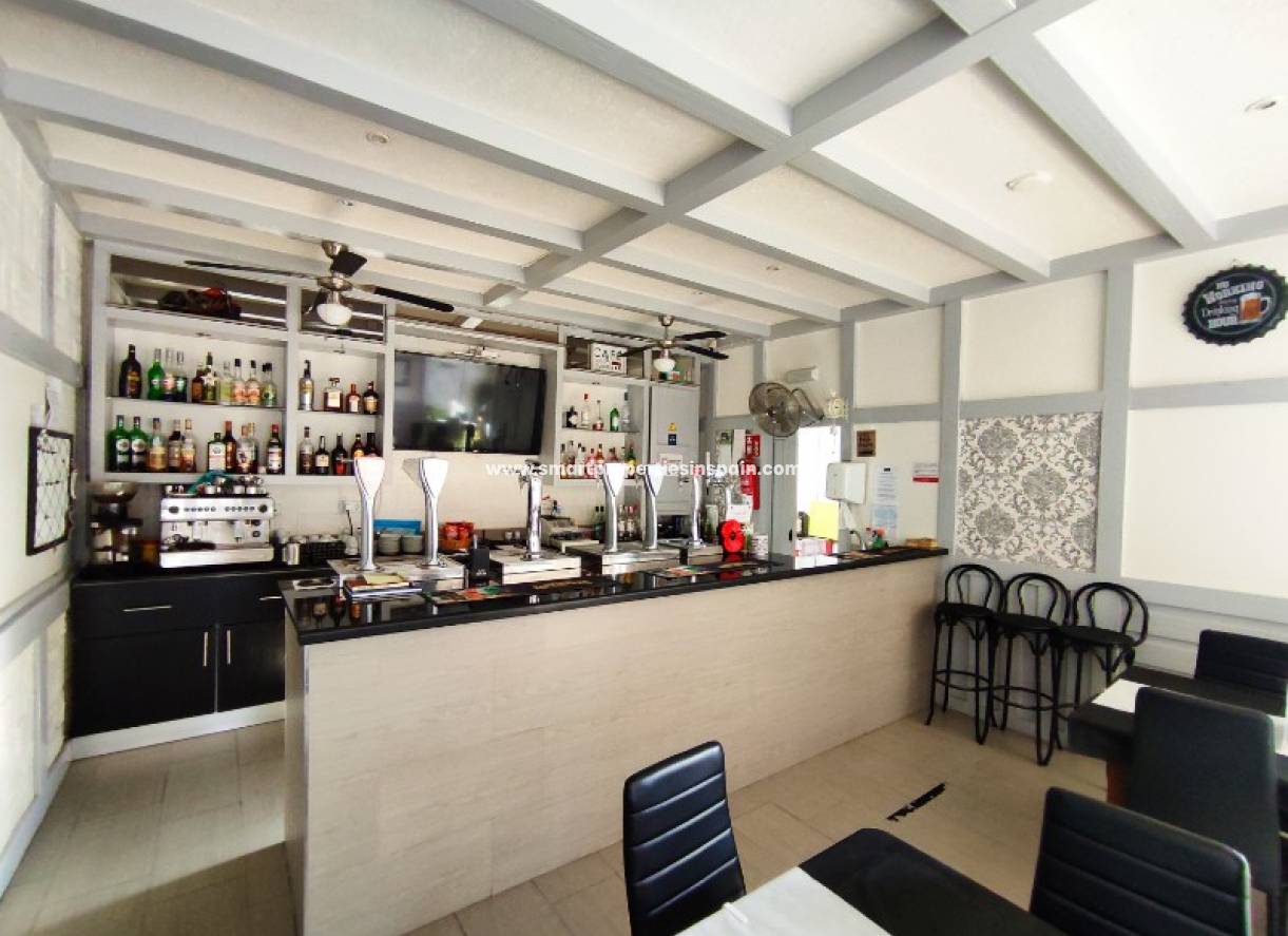 Revente - commercial - La Marina