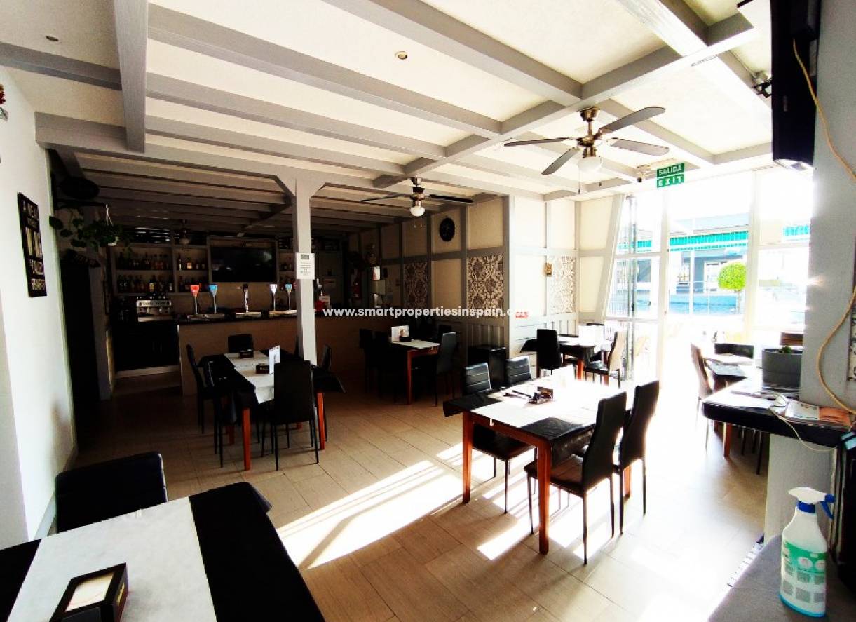 Revente - commercial - La Marina