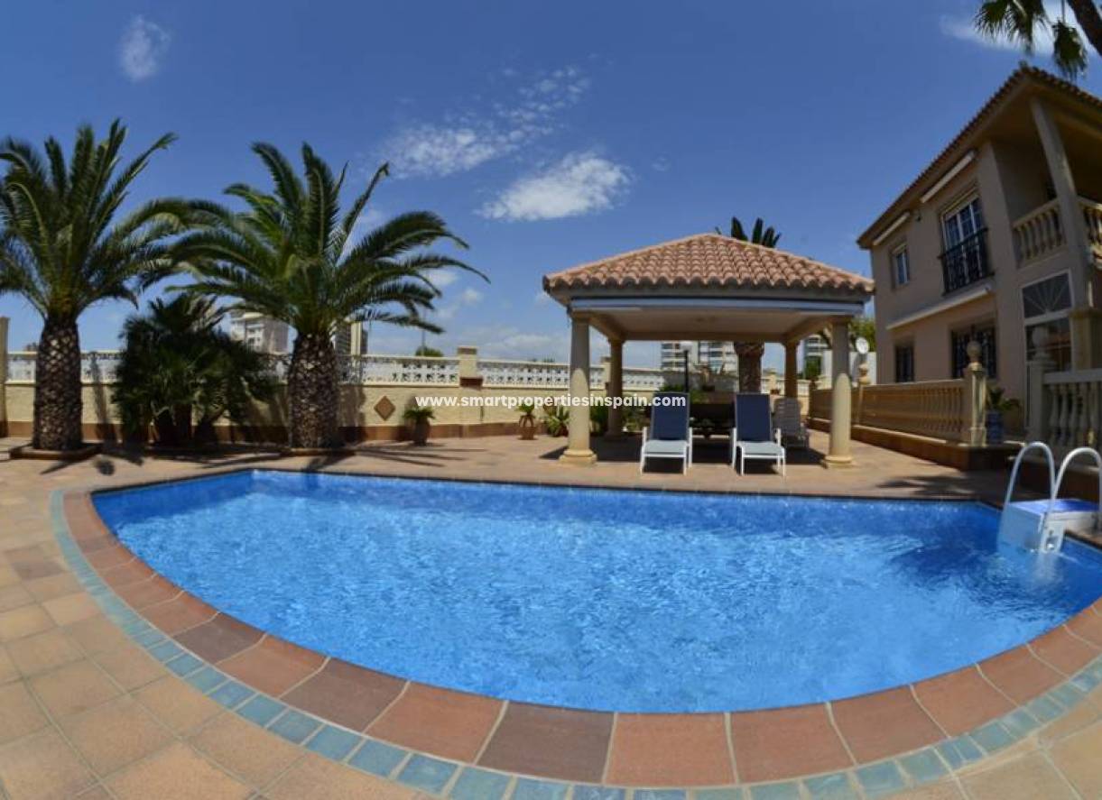 Revente - Maison Individuelle - Alicante