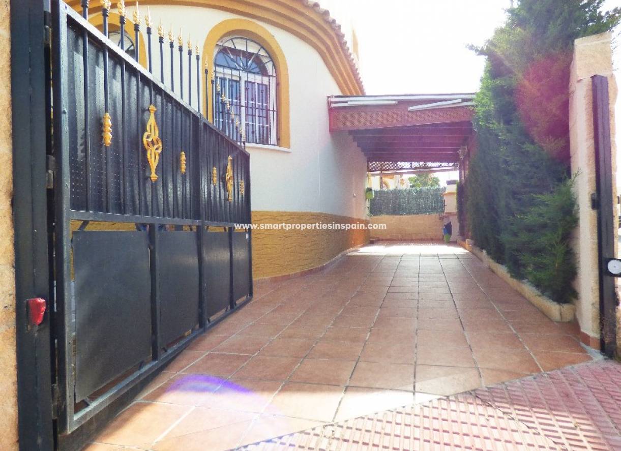 Revente - Maison Individuelle - La Marina - Urbanización La Marina