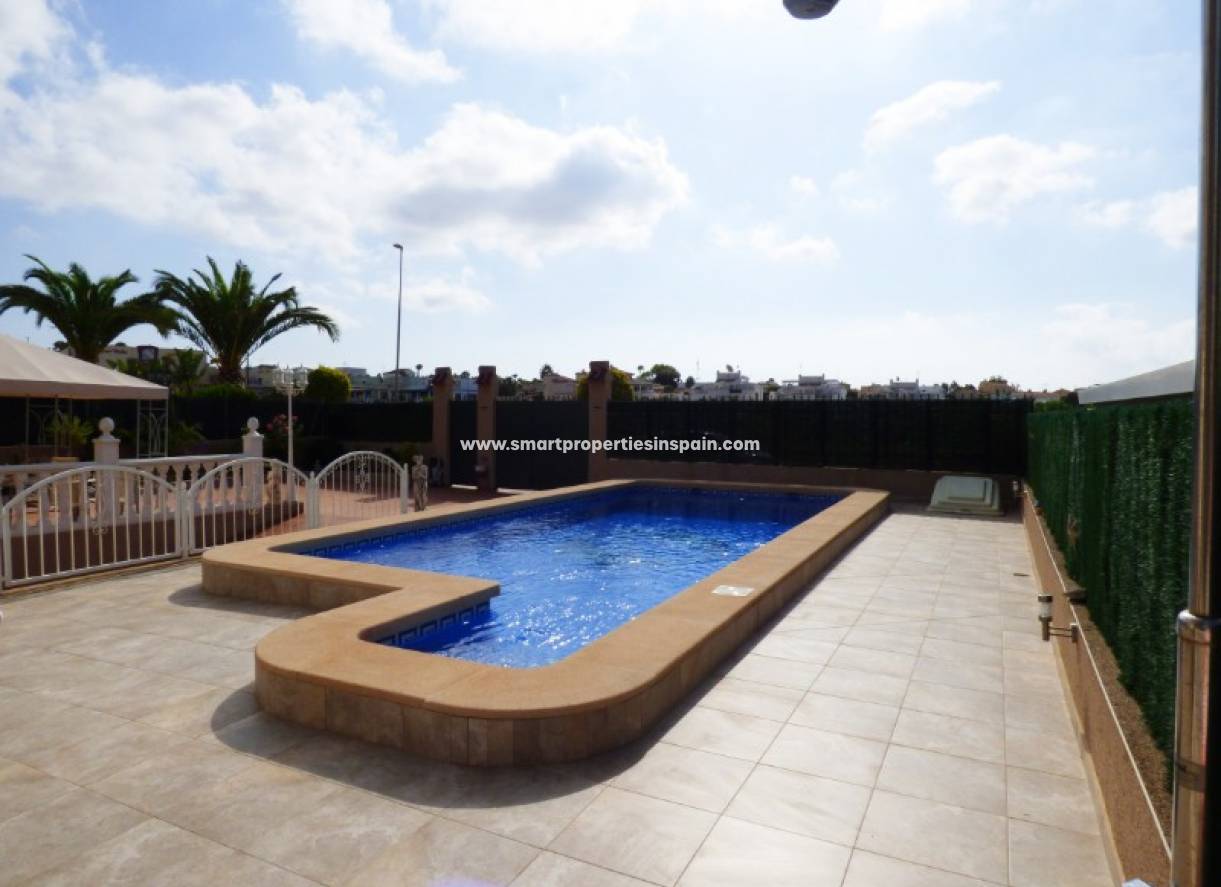 Revente - Maison Individuelle - La Marina - Urbanización La Marina