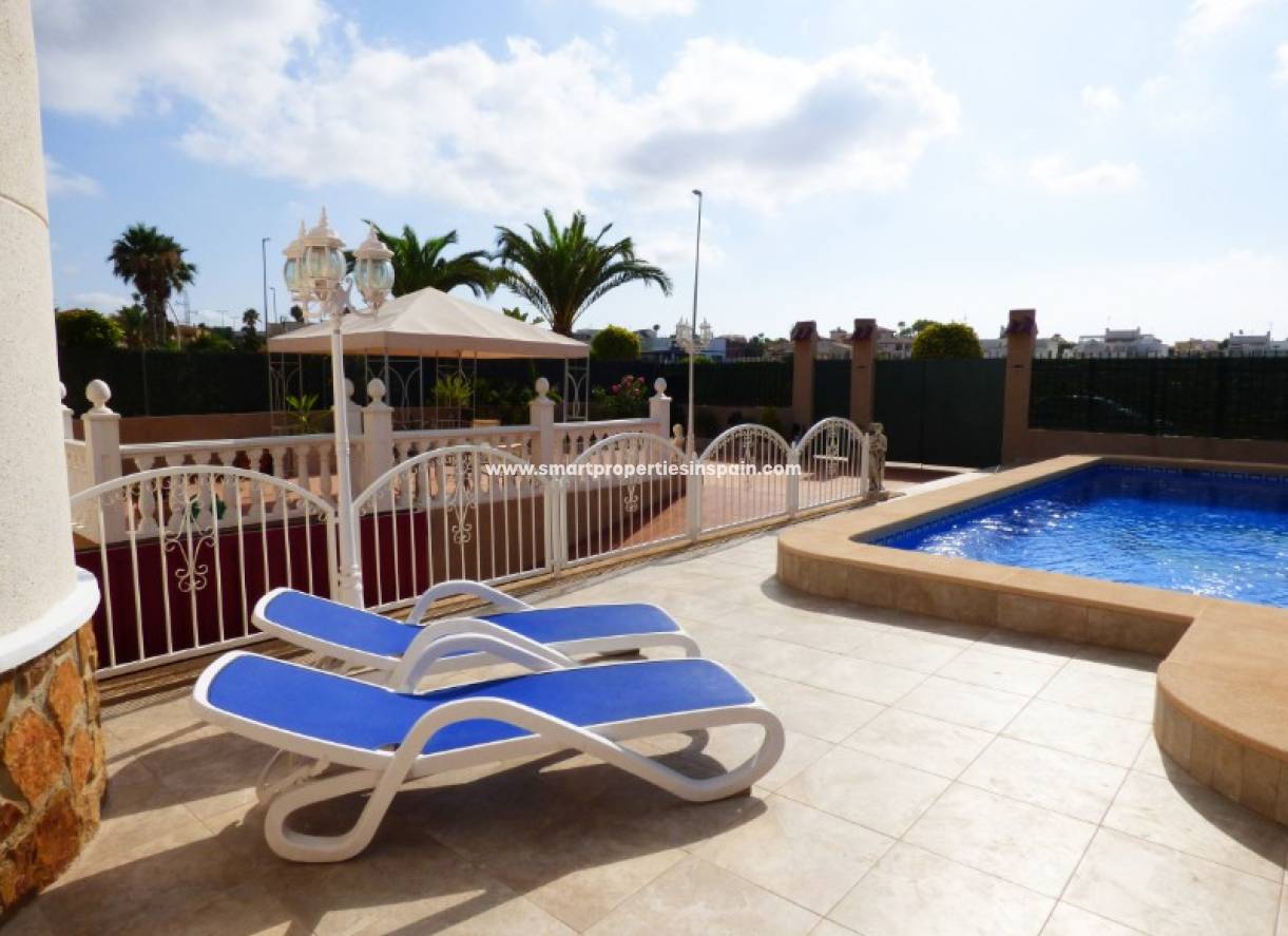 Revente - Maison Individuelle - La Marina - Urbanización La Marina