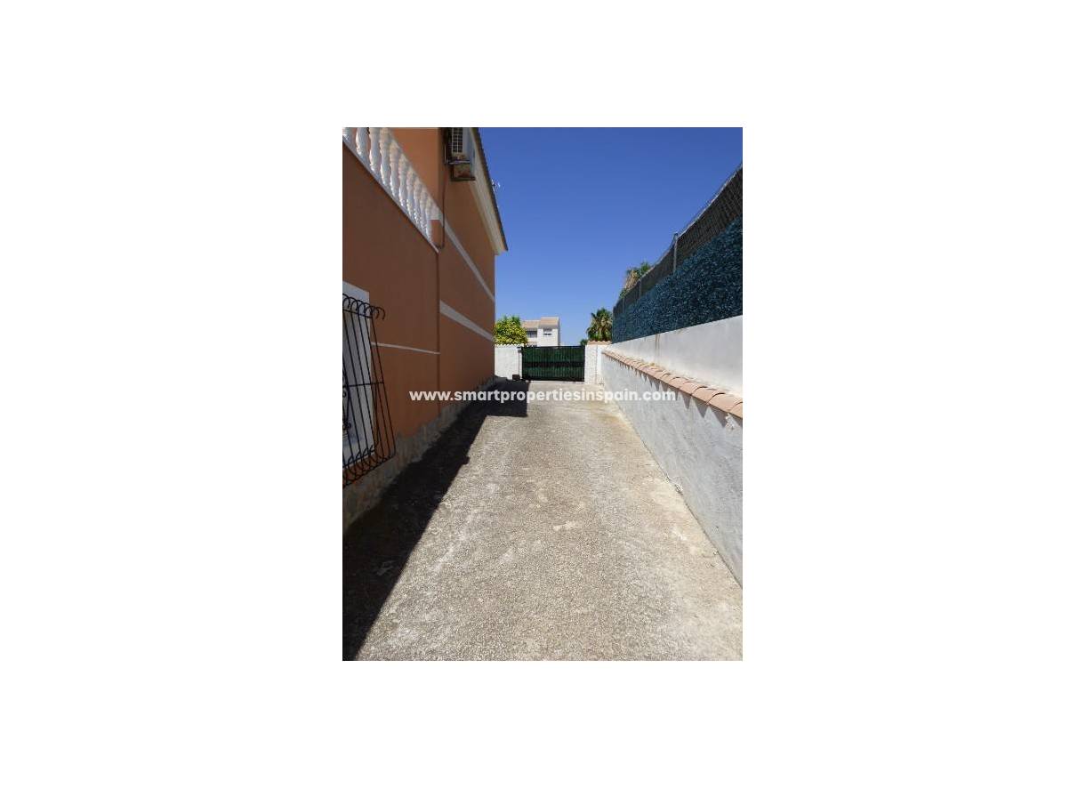 Revente - Maison Individuelle - La Marina - Urbanización La Marina