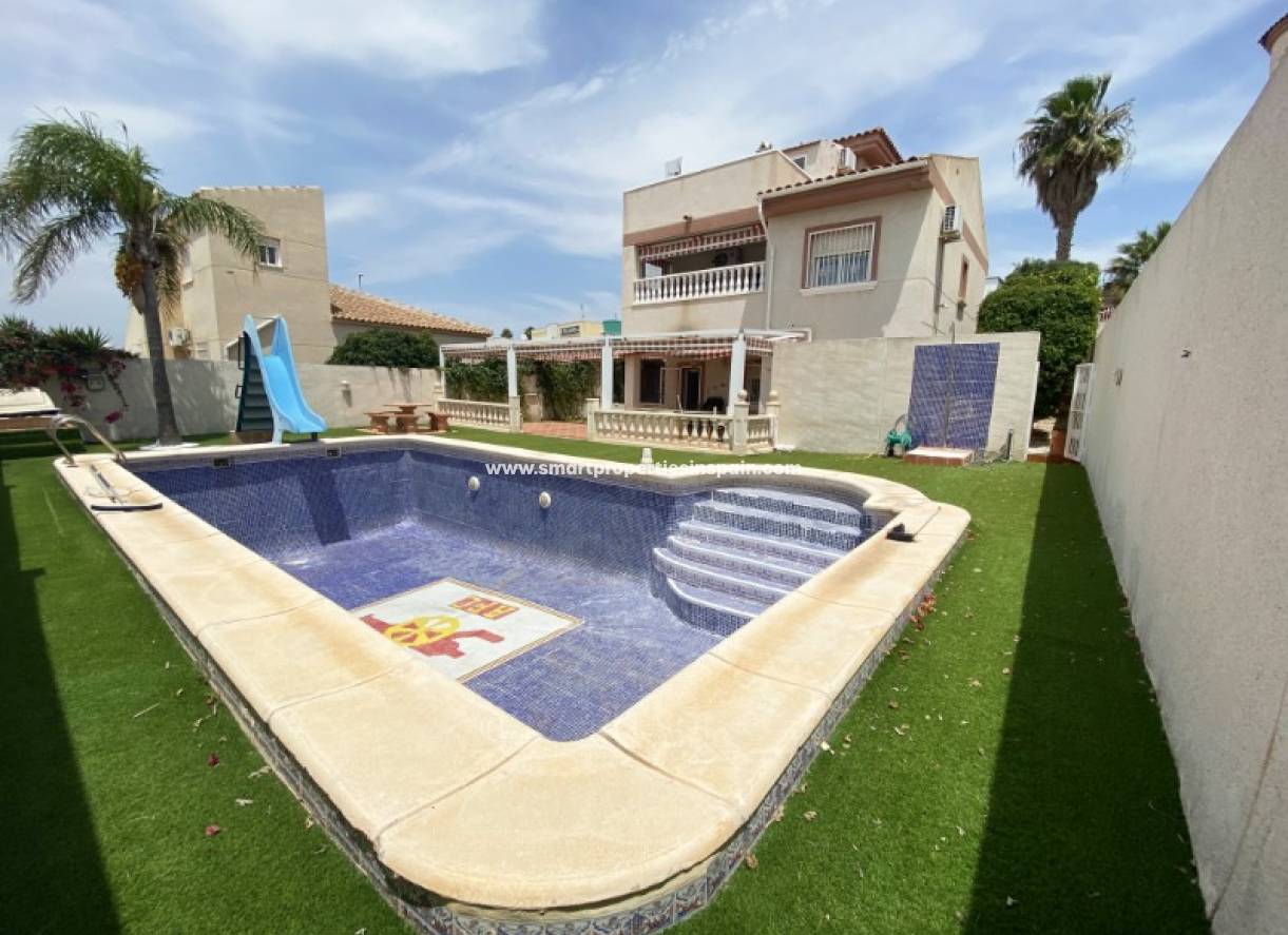 Revente - Maison Individuelle - La Marina - Urbanización La Marina