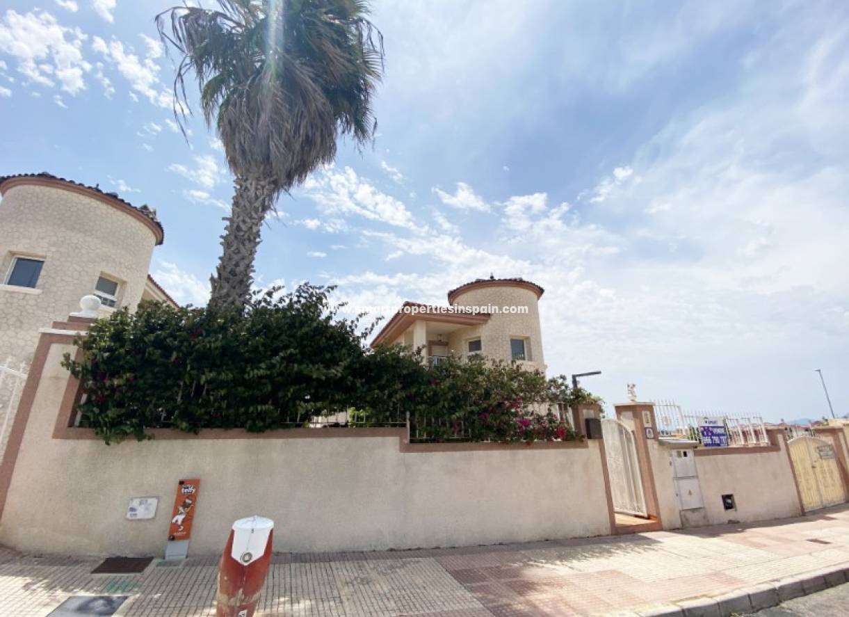 Revente - Maison Individuelle - La Marina - Urbanización La Marina