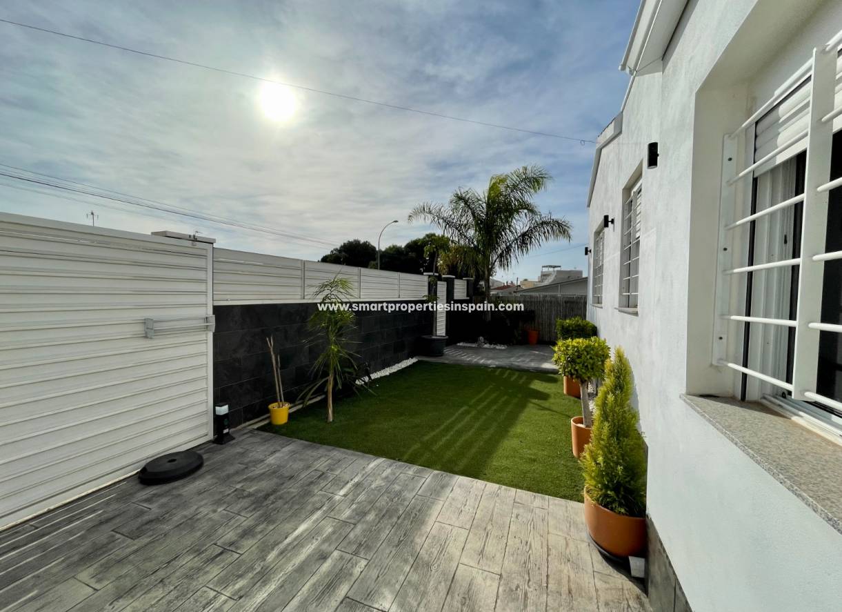Revente - Maison Individuelle - La Marina - Urbanización La Marina