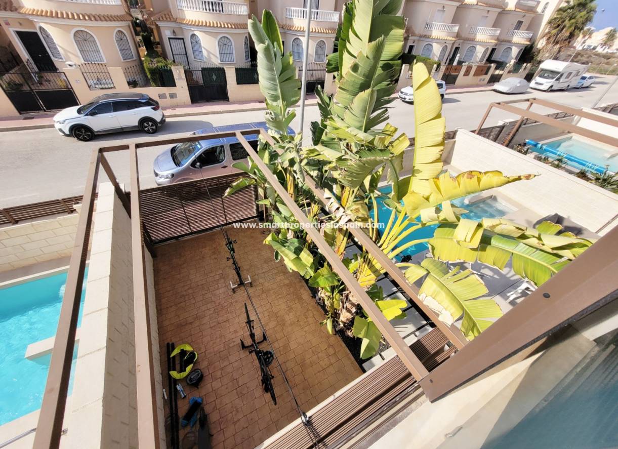Revente - Maison Individuelle - La Marina - Urbanización La Marina