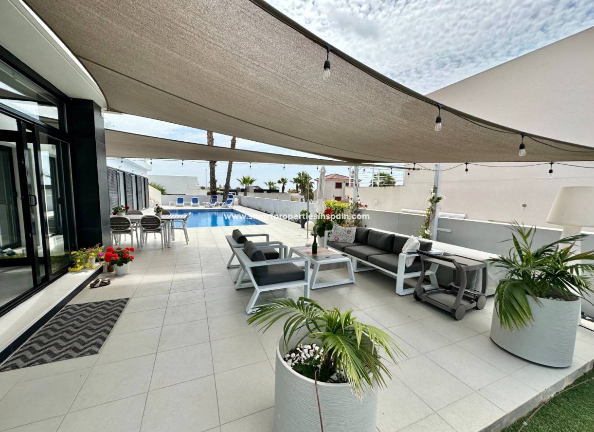 Revente - Maison Individuelle - La Marina - Urbanización La Marina