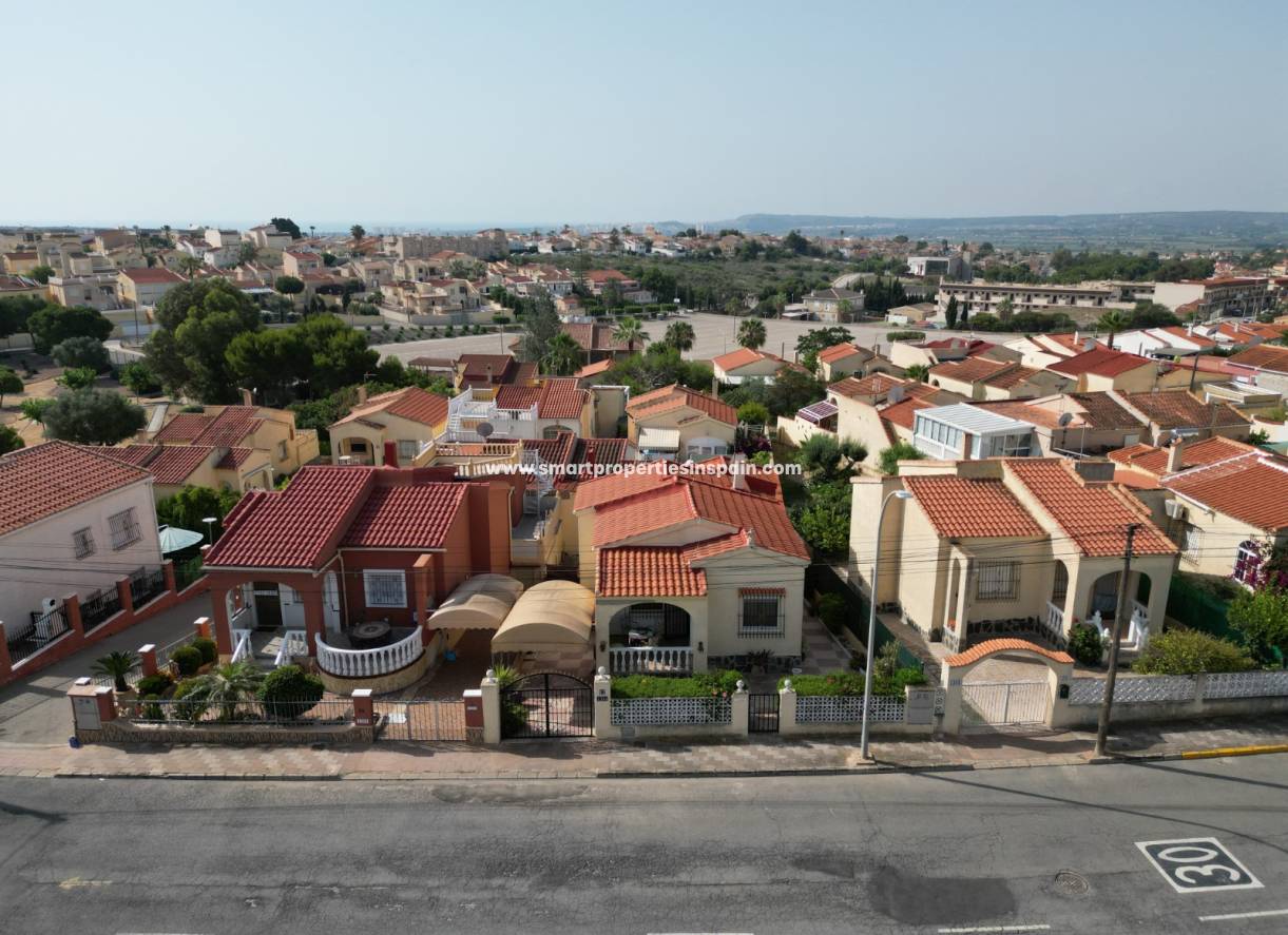 Revente - Maison Individuelle - La Marina - Urbanización La Marina