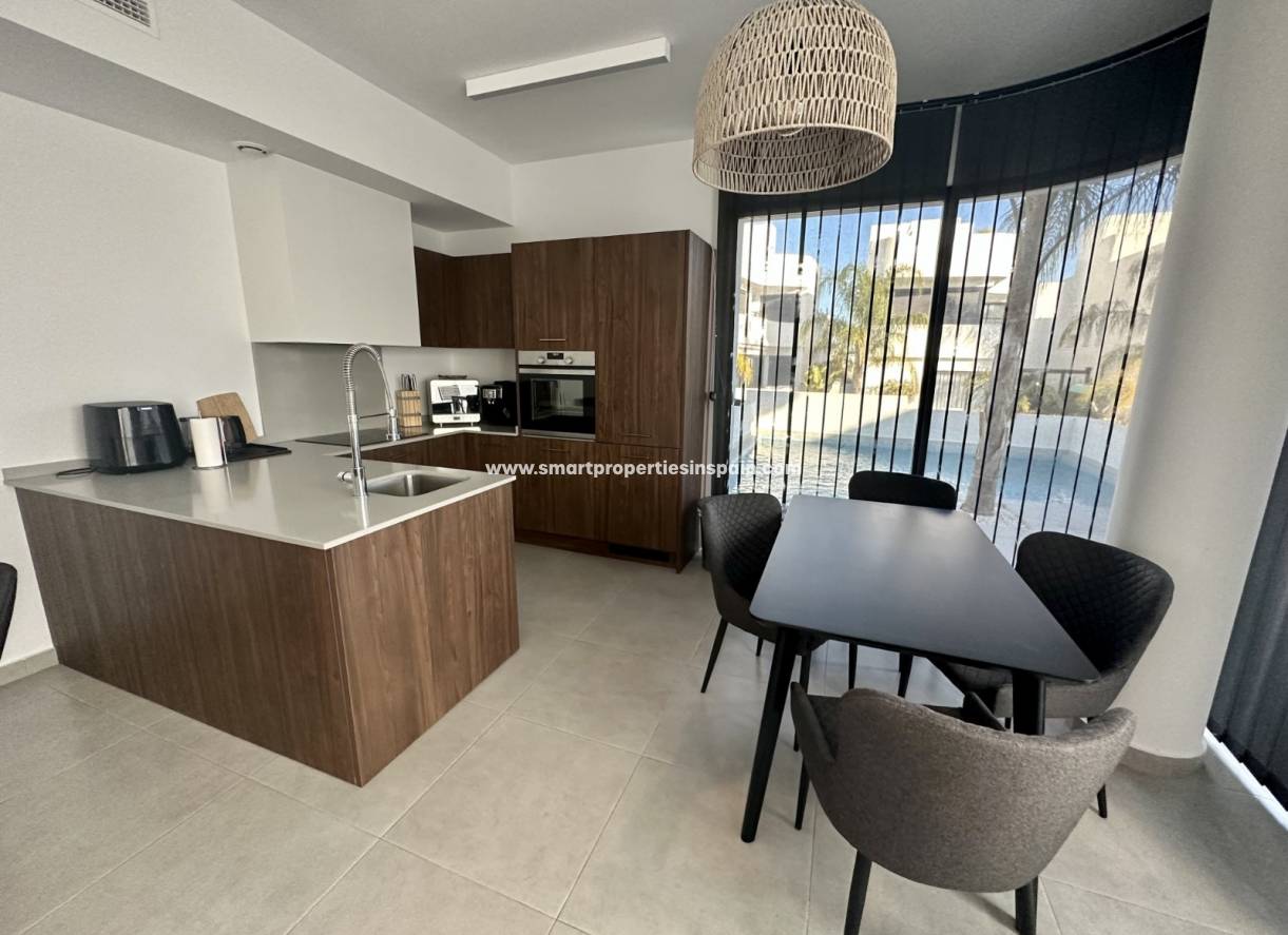 Revente - Maison Individuelle - La Marina - Urbanización La Marina