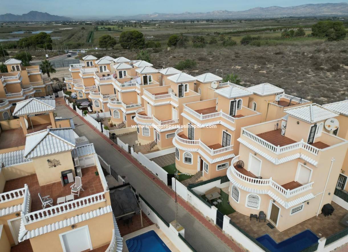 Revente - Maison Individuelle - La Marina - Urbanización La Marina