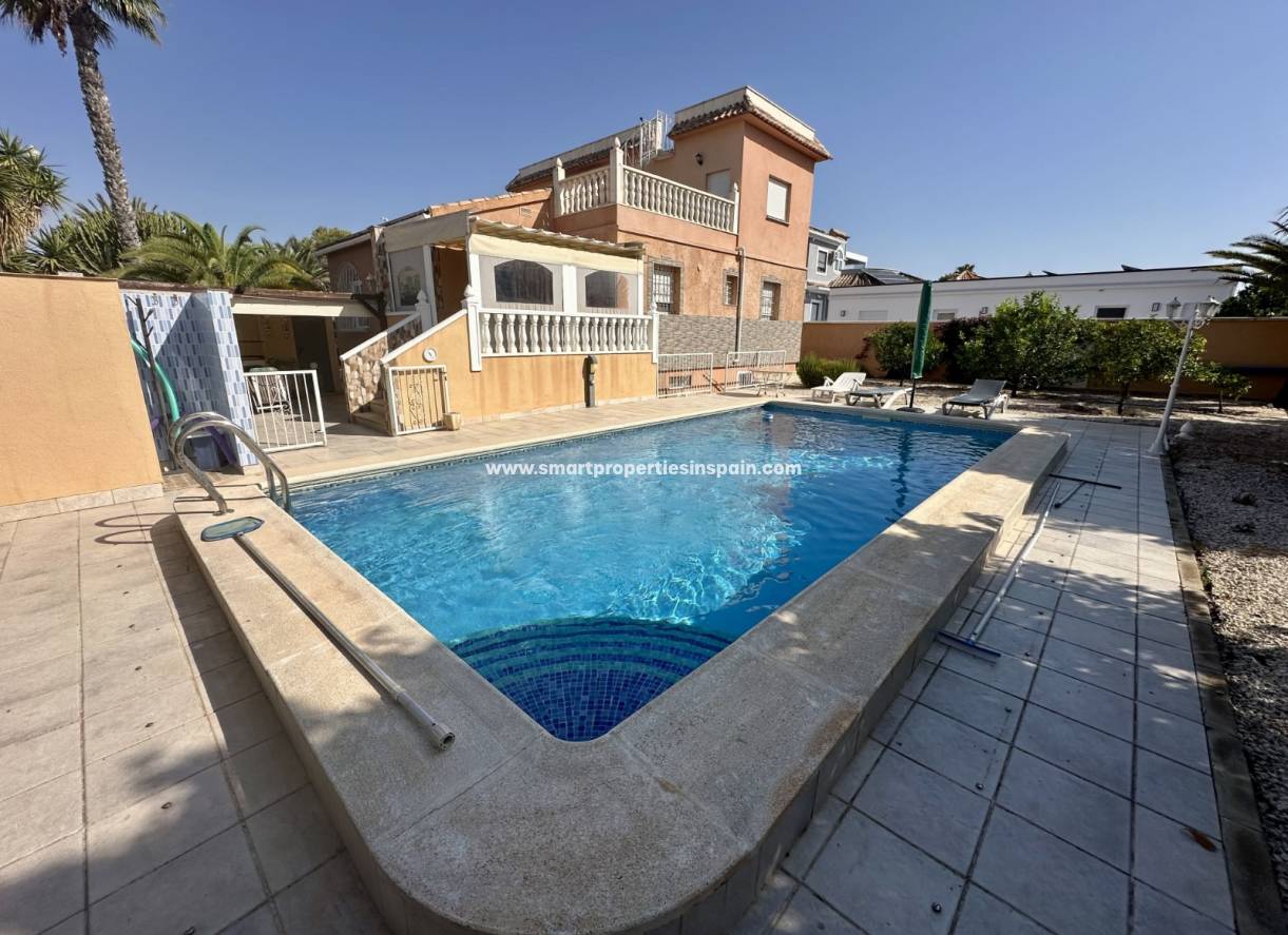 Revente - Maison Individuelle - La Marina - Urbanización La Marina