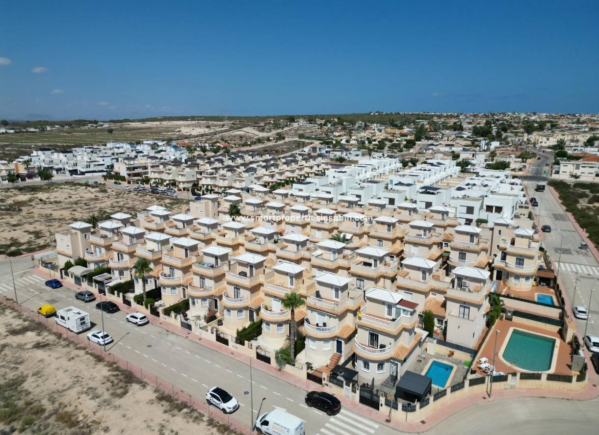 Revente - Maison Individuelle - La Marina - Urbanización La Marina