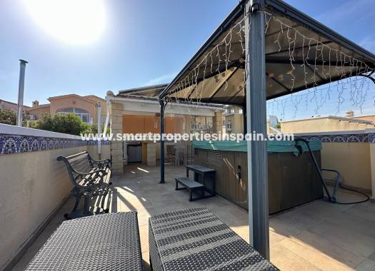 Revente - Maison Individuelle - La Marina - Urbanización La Marina