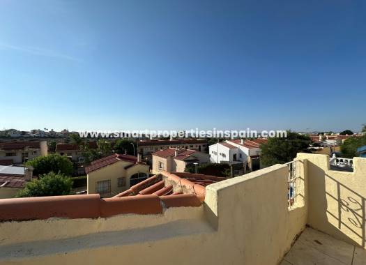 Revente - Maison Individuelle - La Marina - Urbanización La Marina