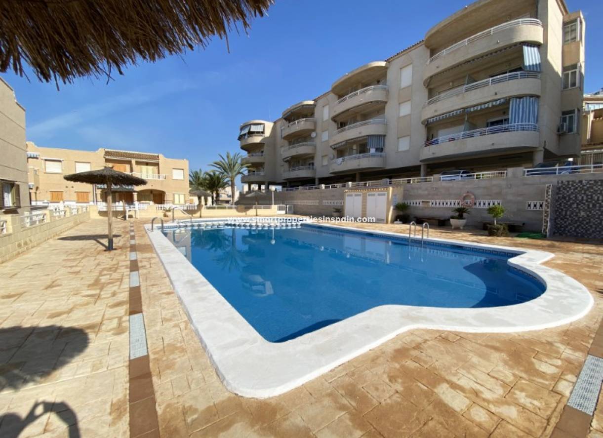 Revente - Maison Mitoyenne - Santa Pola