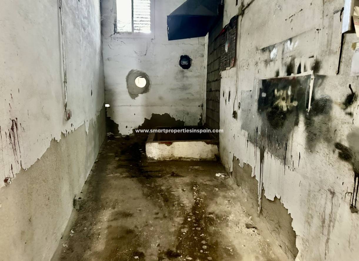 Revente - Zone industrielle - Catral