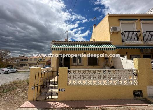 Semi Detached House - Resale - La Marina - Urbanización La Marina