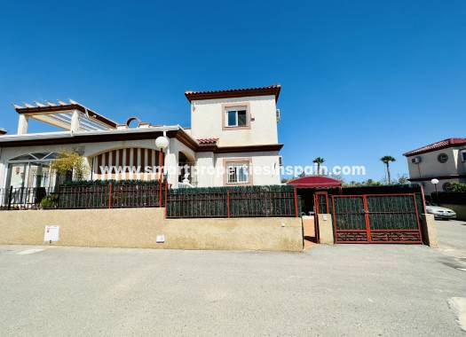 Semi Detached House - Wederverkoop - La Marina - SP4475