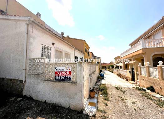 Semi Detached House - Wederverkoop - La Marina - Urbanización La Marina
