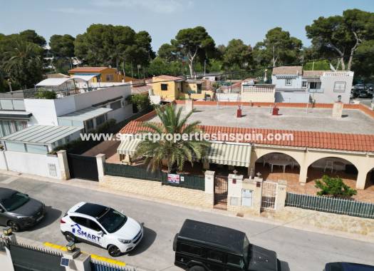 Semi Detached Villa - Resale - La Marina Village - La Marina Village