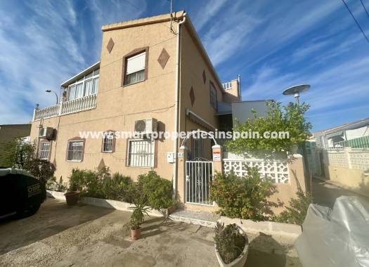 Semi Detached Villa - Wiederverkauf - La Marina - Urbanización La Marina