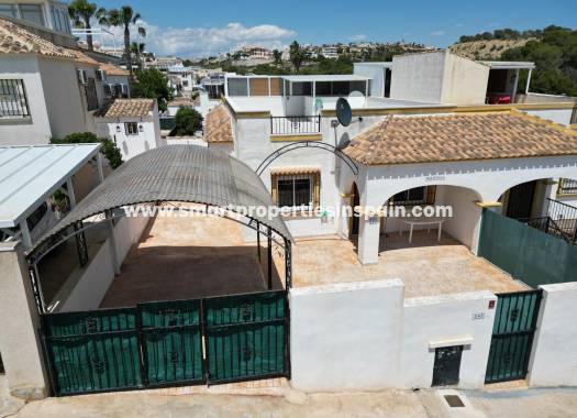 Semi Detached Villa - Wiederverkauf - La Marina - Urbanización La Marina