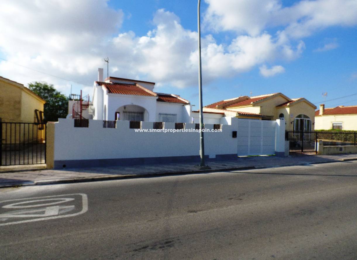 Short Term Rentals - Detached Villa - La Marina
