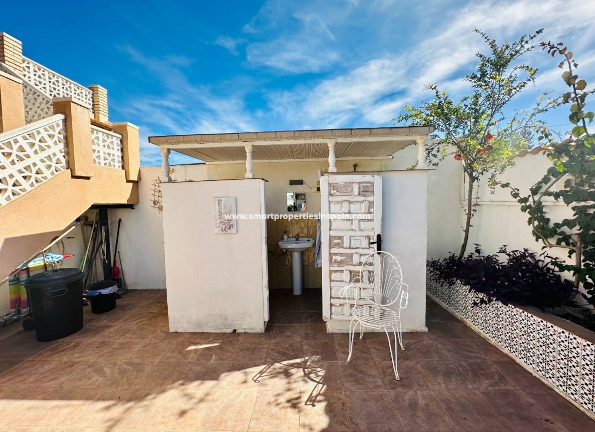 TOILET AND OUTDOOR SHOWER