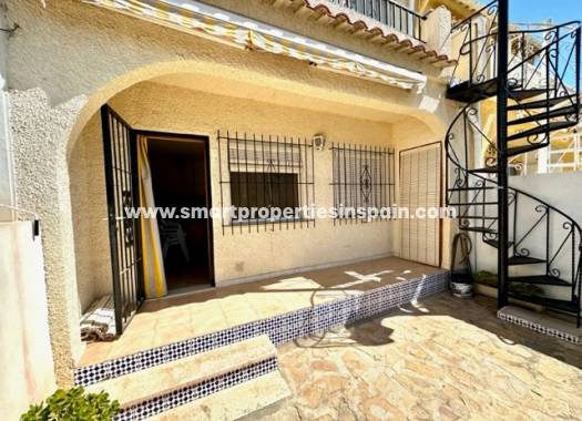 Town House - Resale - La Marina - Urbanización La Marina