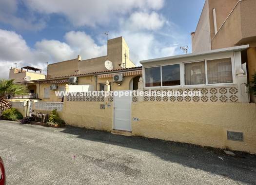 Town House - Verkauf - La Marina - Urbanización La Marina