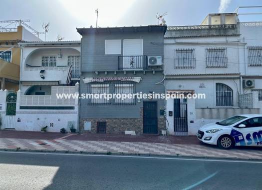 Townhouse - Resale - La Marina - Urbanización La Marina
